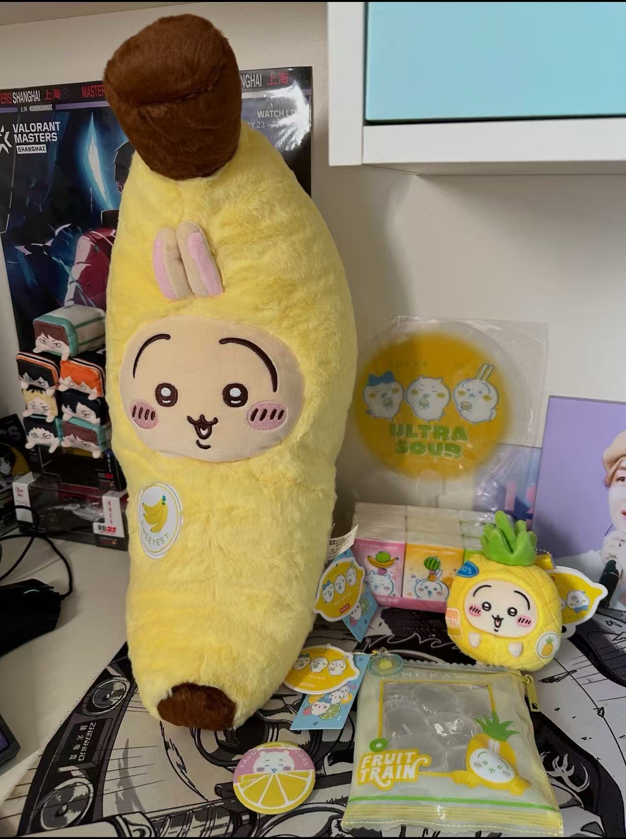 Popular Chiikawa Fruit Banana  - đánh giá và giá Throw Pillow
